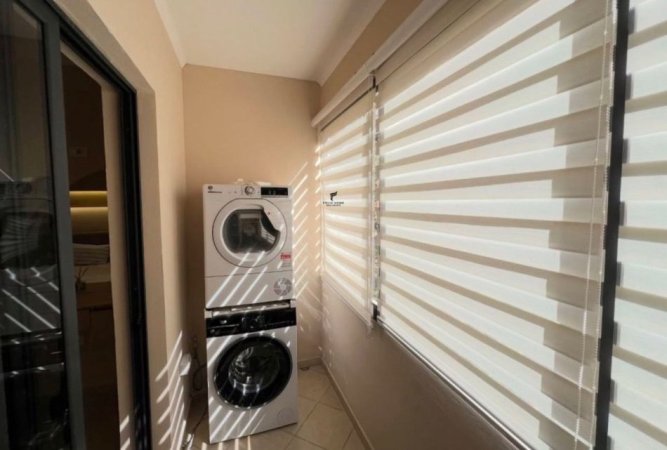 Tirane, jepet me qera apartament 1+1 Kati 2, 60 m² 450 € (YZBERISHT)