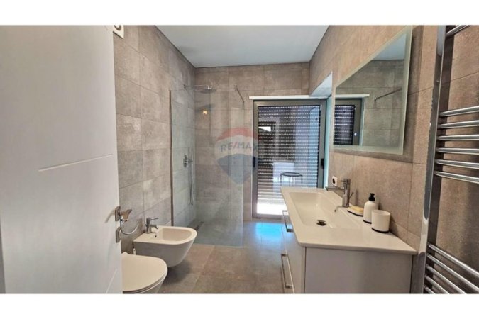 Tirane, jepet me qera Vile 3+1 , 198 m² 2.300 € (TEG, Tiranë)