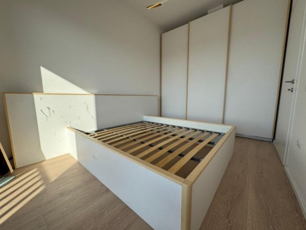 Tirane, jepet me qera apartament 1+1 Kati 10, 50 m² 500 € (Rruga Bedri Karapici)