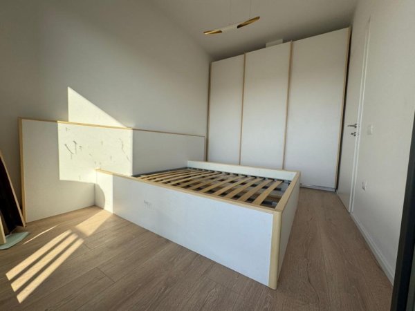 Tirane, jepet me qera apartament 1+1 Kati 10, 50 m² 500 € (Rruga Bedri Karapici)