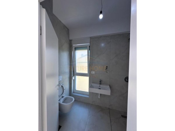Tirane, shitet apartament 1+1+Ballkon Kati 2, 49 m² 80.000 € (Fresku)