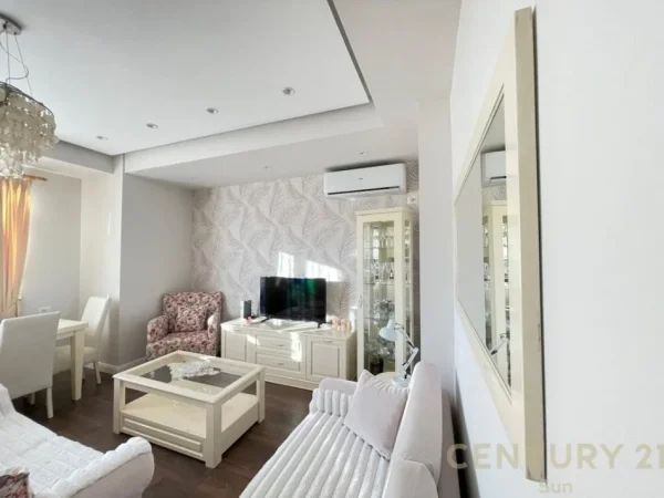 Tirane, jepet me qera apartament 2+1 Kati 2, 130 m² 1.200 € 