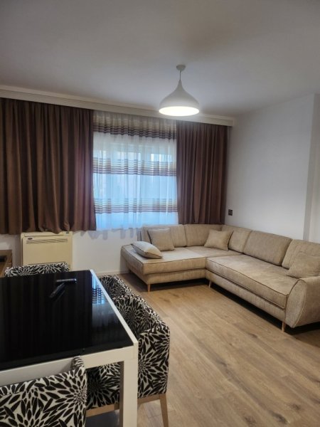 Tirane, jepet me qera apartament 1+1 , 700 €