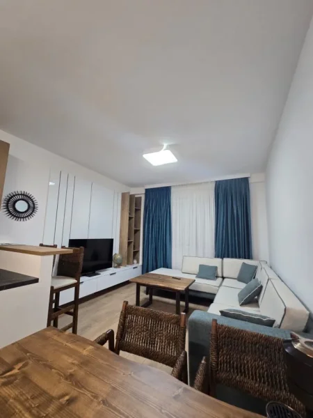 Tirane, jepet me qera apartament 2+1+post parkimi Kati 7, 104 m² 700 € (Grand Gallery)