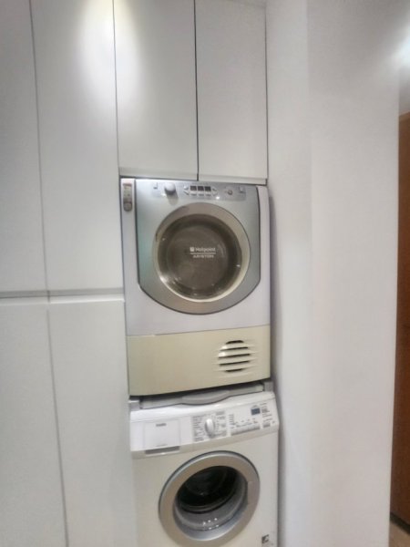 Tirane, jepet me qera apartament 1+1 , 700 €