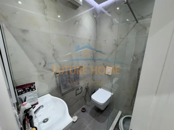 Tirane, shitet apartament 2+1+Ballkon Kati 12, 118 m² 310.000 € (Komuna e Parisit)