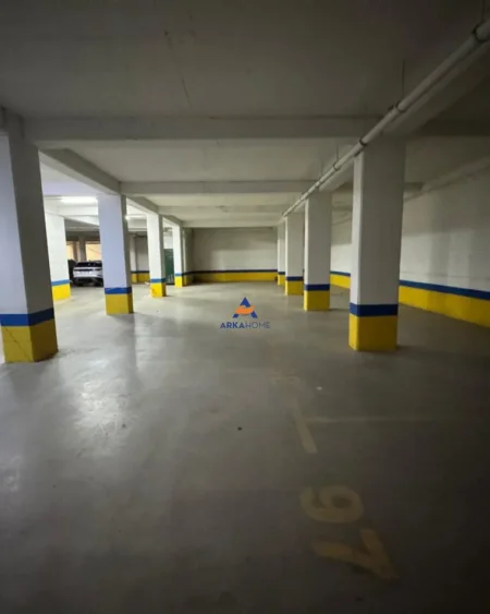 Tirane, jepet me qera ambjent biznesi Kati 0, 600 m² 5.000 € (ASTIR)