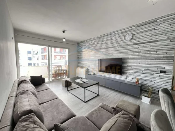 Tirane, shitet apartament 1+1+Ballkon Kati 7, 81 m² 118.000 € (Unaza e Re)