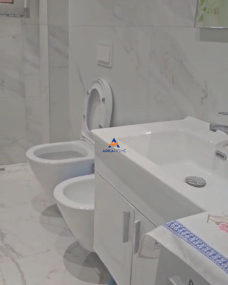 Tirane, jepet me qera apartament 3+1+Ballkon Kati 4, 90 m² 650 € (PRANE FSHN,BULEVARDI ZOGU I PARE)