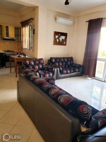 Tirane, jepet me qera apartament 3+1+Aneks+Ballkon Kati 1, 134 m² 550 € (SELITE)