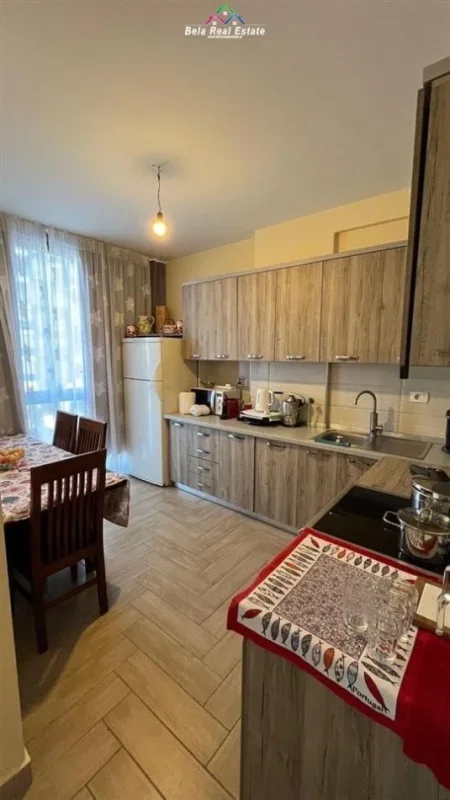 Tirane, jepet me qera apartament 2+1 Kati 2, 90 m² 650 € (ndre mjeda)
