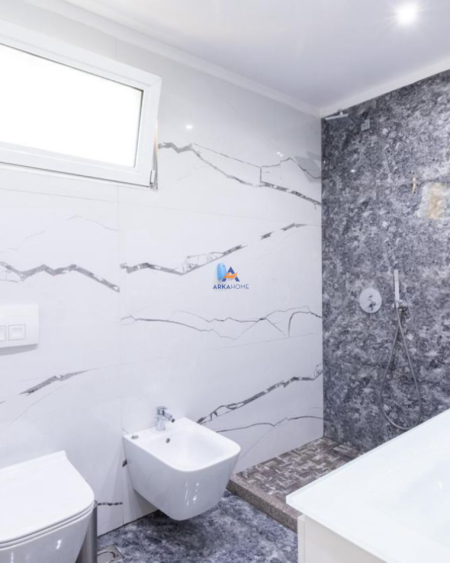 Tirane, shitet apartament 2+1+Ballkon Kati 2, 105 m² 260.000 € (Zogu Zi)