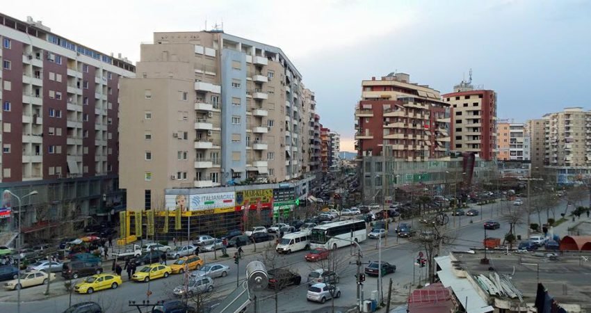 Tirane, shitet 2+1+Aneks Kati 8, 100 m² 130.000 € 