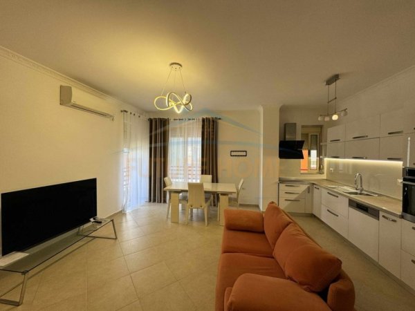 Tirane, shitet apartament 2+1 Kati 3, 108 m² 270.000 € (Liqeni i thate)