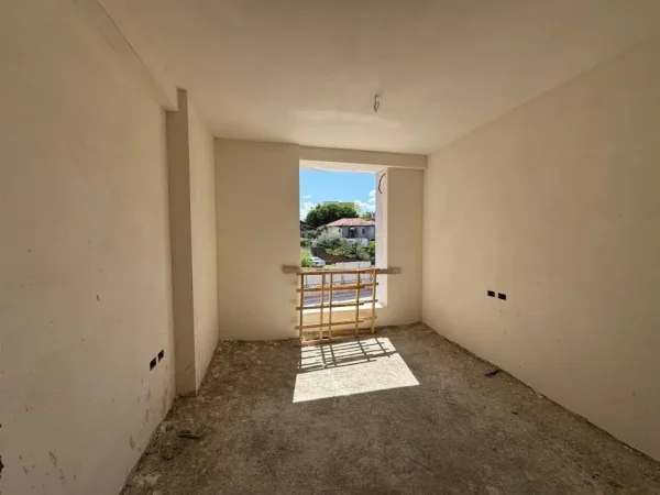 Tirane, shitet apartament 2+1+Aneks+Ballkon Kati 2, 103 m² 255.000 € (RRUGA E ELBASANIT)