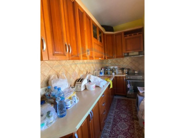 Tirane, shitet apartament Kati 5, 106 m² 185.000 € (RRUGA BARDHYL)