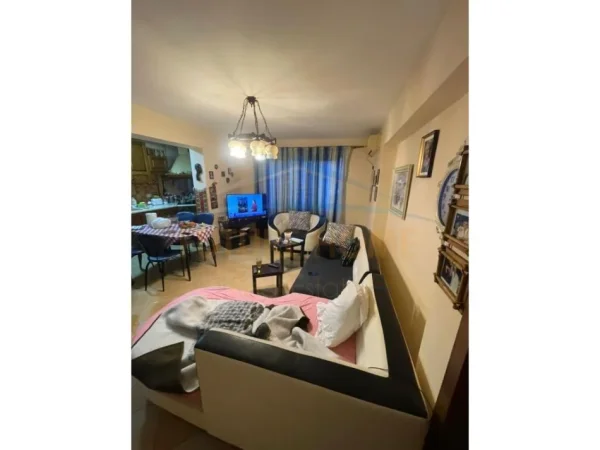 Tirane, shitet apartament Kati 2, 53 m² 300.000 € (RRUGA E BARRIKADAVE)