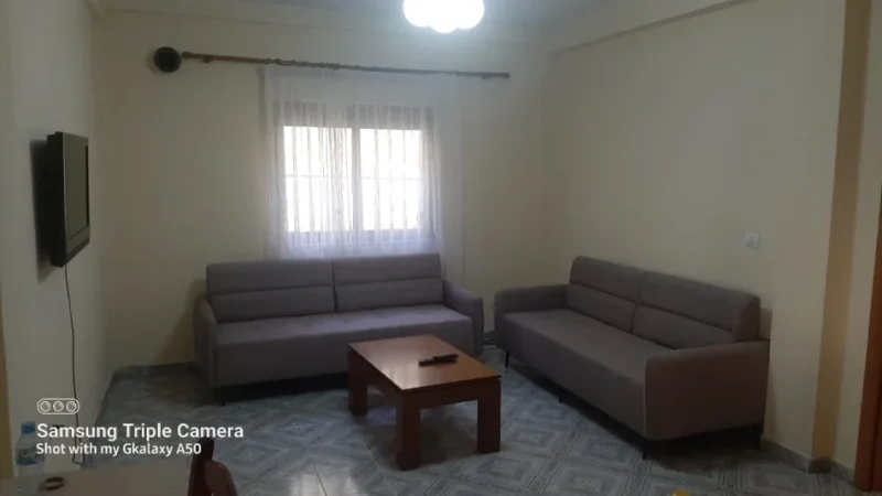 Tirane, jepet me qera apartament 2+1+Garazhd Kati 2, 100 m² 45000 lek (Rruga Kamber Shevroja)