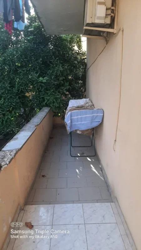 Tirane, jepet me qera apartament 2+1+Garazhd Kati 2, 100 m² 45000 lek (Rruga Kamber Shevroja)