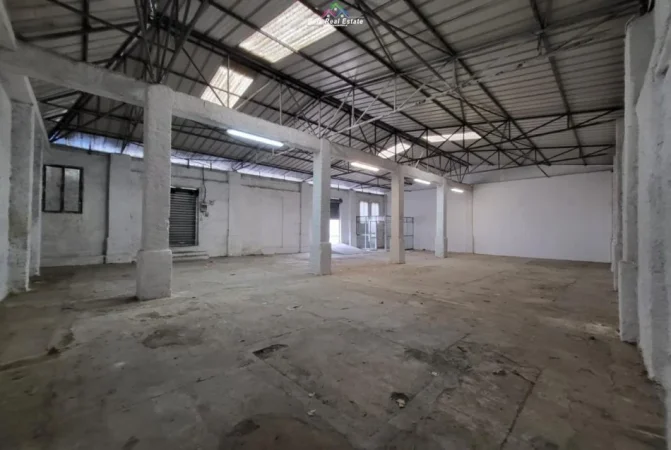 Tirane, jepet me qera magazine , 300 m² 1.300 € (Rruga Hamdi Pepo)