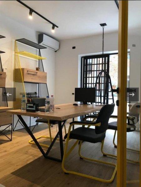 Tirane, jepet me qera zyre Kati 1, 112 m² 1.200 € (Rruga e Durresit, Gjimnazi Qemal Stafa)