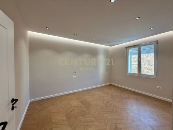 Tirane, shes apartament 2+1 Kati 4, 90 m² 255.000 € (Myslym Shyri)