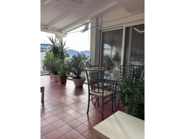 Tirane, jepet me qera apartament 2+1 Kati 12, 197 m² 1.700 € (Blloku)