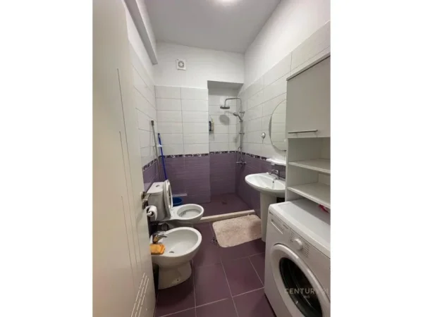 Tirane, jepet me qera apartament 1+1 Kati 2, 66 m² 600 € (Kompleksi Magnet)