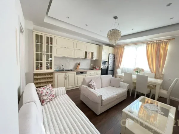 Tirane, jepet me qera apartament 2+1 Kati 2, 159 m² 1.200 € (Rruga e Durresit)