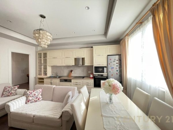 Tirane, jepet me qera apartament 2+1 Kati 2, 159 m² 1.200 € (Rruga e Durresit)