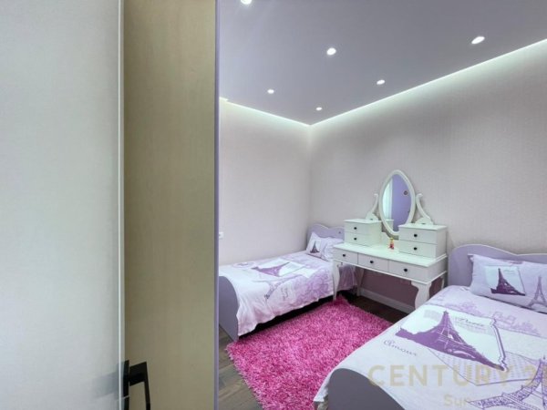 Tirane, jepet me qera apartament 2+1 Kati 2, 159 m² 1.200 € (Rruga e Durresit)