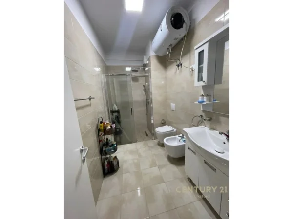 Tirane, shes apartament 2+1 Kati 2, 114 m² 217.000 € (Kompleksi Green City)