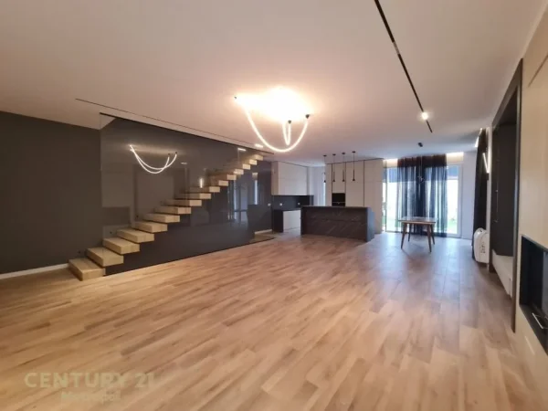 Tirane, jepet me qera apartament 3+1 Kati 2, 306 m² 3.000 € (Teg)