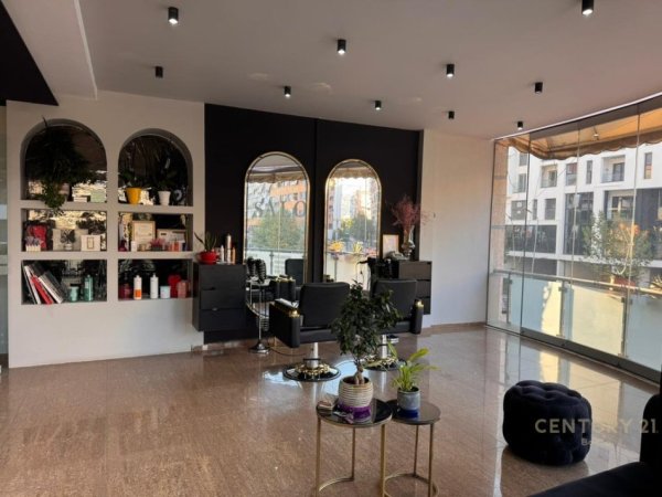 Tirane, jepet me qera ambjent biznesi Kati 1, 120 m² 1.500 € (Astir)