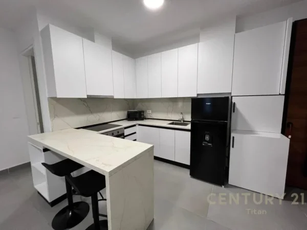 Tirane, jepet me qera apartament 2+1 Kati 6, 120 m² 1.200 € (Liqeni Thate)