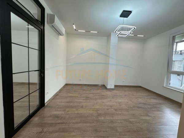 Tirane, shitet apartament 2+1+Ballkon Kati 3, 77 m² 175.000 € 
