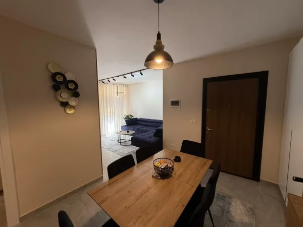 Tirane, shitet apartament 2+1+Ballkon Kati 1, 75 m² 110.000 € (Kompleksi Tom Doshi, Shkozë)