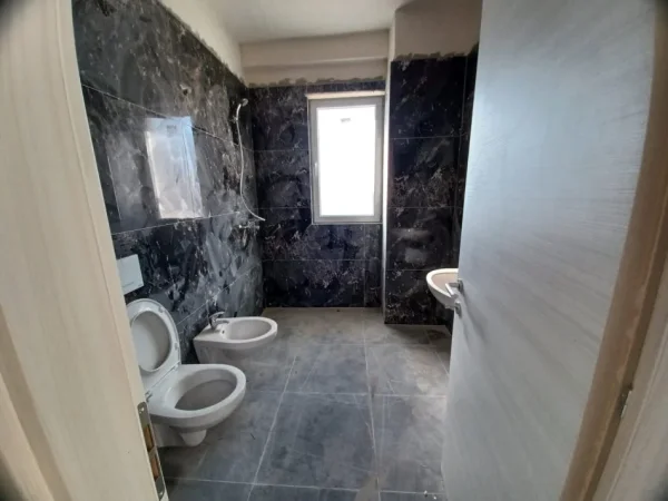 Tirane, shitet apartament 3+1+2+2 Ballkone Kati 8, 144 m² 230.352 € (E88 Construction, Kupola)