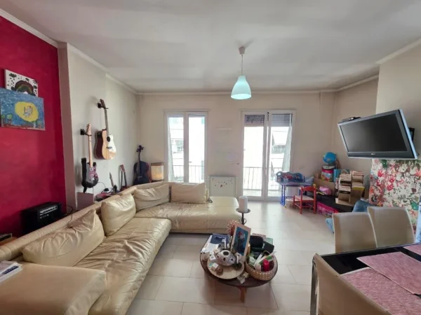 Tirane, shitet apartament Kati 6, 129 m² 230.000 €