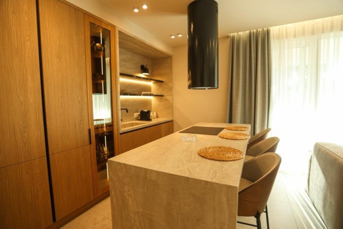 Durres, jepet me qera apartament , 15.000 € 