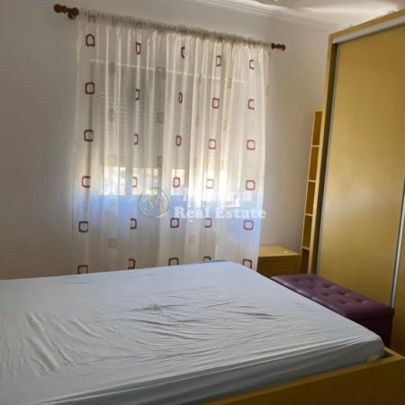 Tirane, jepet me qera apartament 2+1 Kati 4, 100 m² 600 € (Don Bosko)