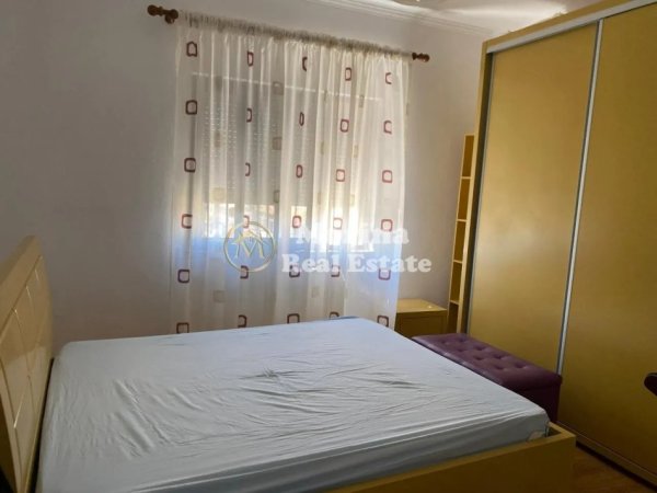 Tirane, jepet me qera apartament 2+1 Kati 4, 100 m² 600 € (Don Bosko)