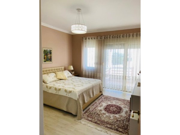 Durres, shitet apartament 2+1+Ballkon Kati 6, 120 m² 150.000 € 