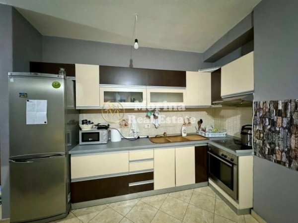 Tirane, jepet me qera apartament 1+1+Ballkon Kati 4, 60 m² 450 € (Astir)