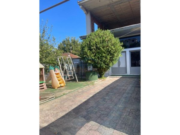 Durres, shitet ambjent biznesi , 346 m² 180.000 € 