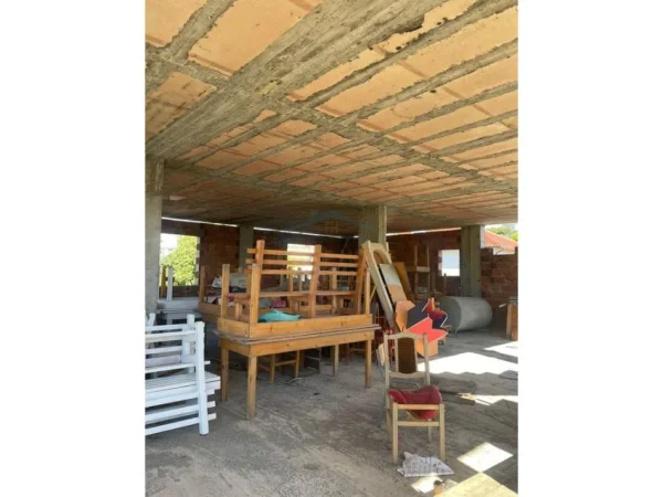 Durres, shitet ambjent biznesi , 346 m² 180.000 € 