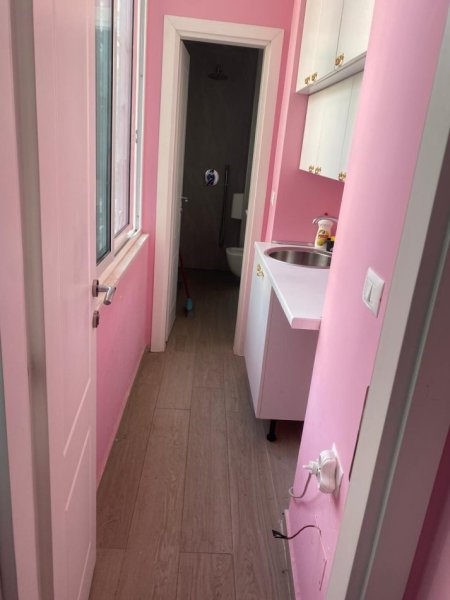 Tirane, jepet me qera ambjent biznesi Kati 2, 110 m² 1.500 € (Stadiumi Dinamo)