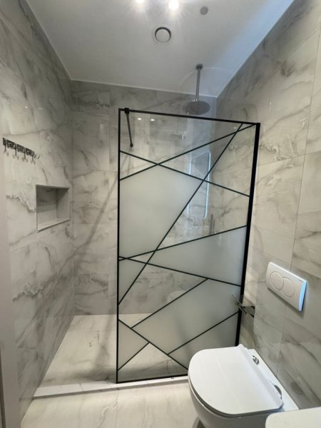 Tirane, jepet me qera apartament 2+1+Ballkon Kati 6, 118 m² 1.350 € (Rruga e Barrikadave)