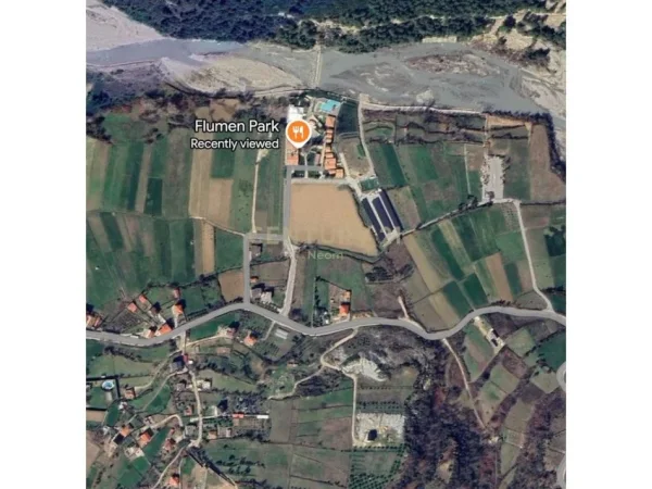 Tirane, shitet toke , 3.000 m² 225.000 € (Neom124662)