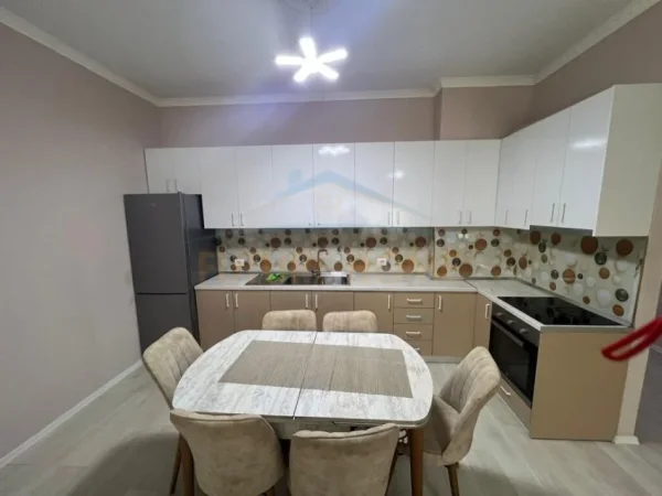Tirane, shitet Kati 1, 103 m² 193.000 € (PORCELAN)